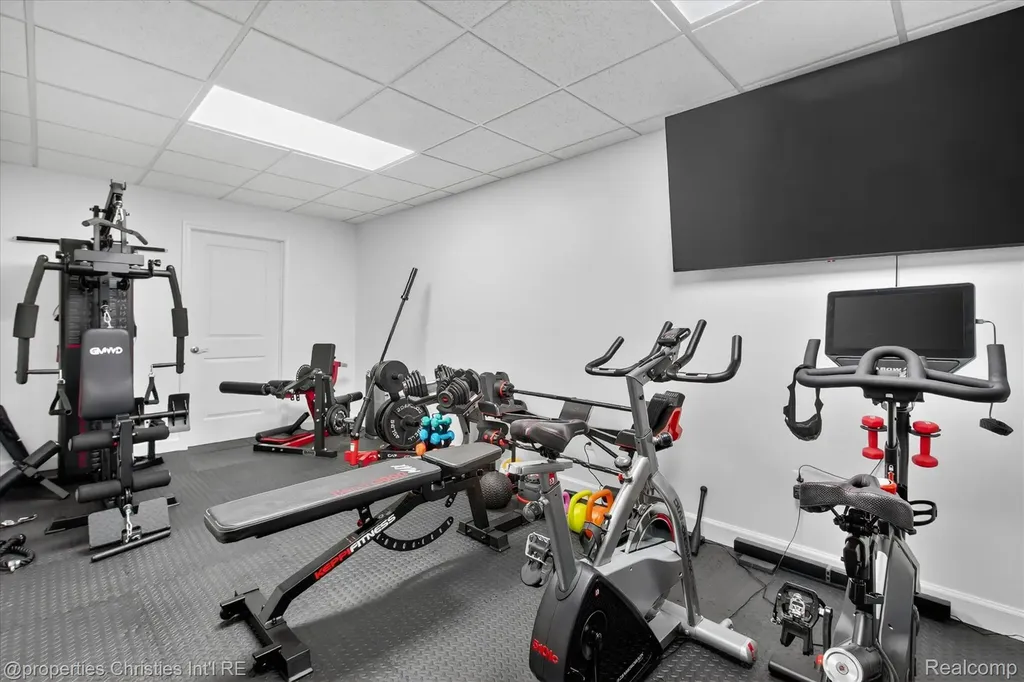 6223 Valleyfield Drive Salem Township MI 48170
