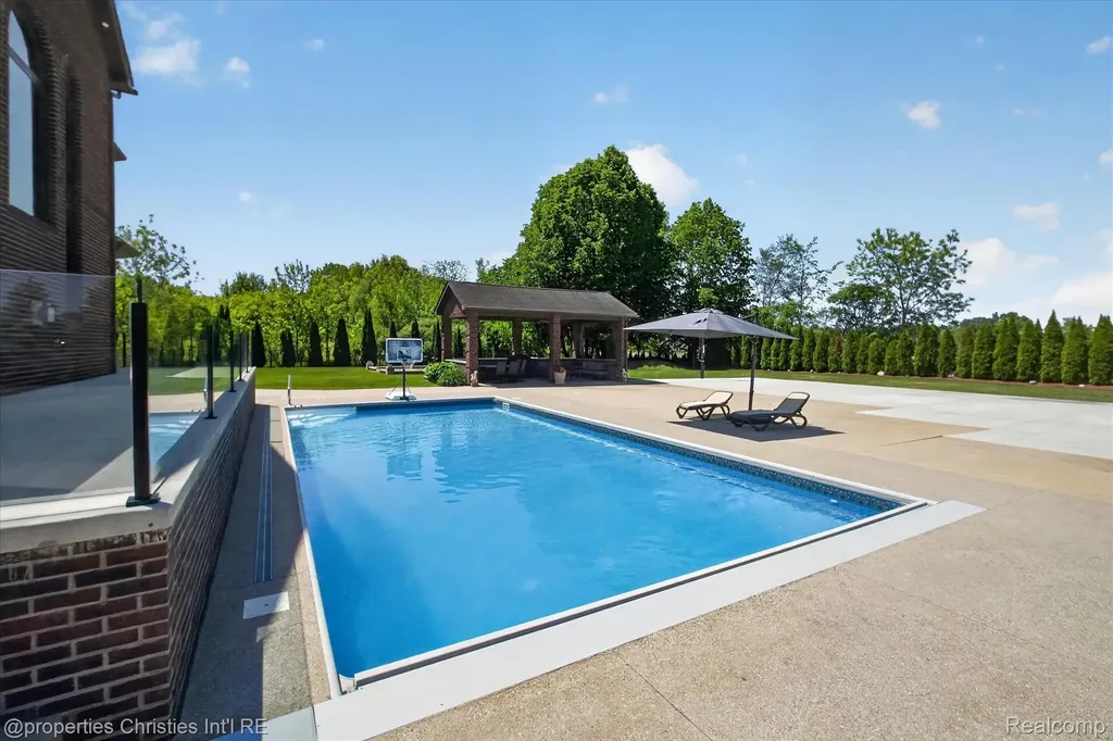 6223 Valleyfield Drive Salem Township MI 48170