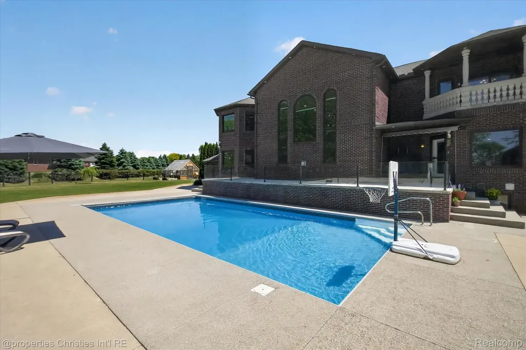 6223 Valleyfield Drive Salem Township MI 48170