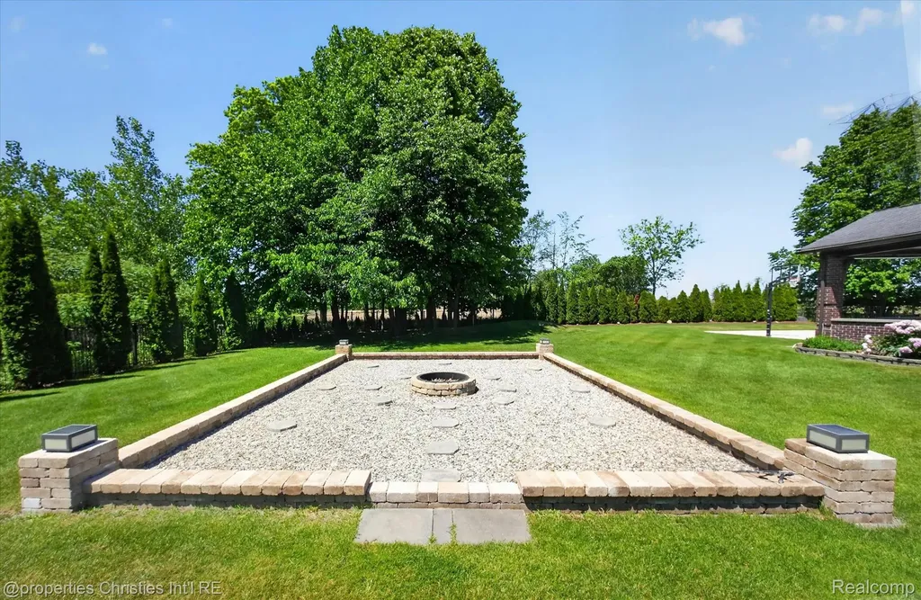 6223 Valleyfield Drive Salem Township MI 48170