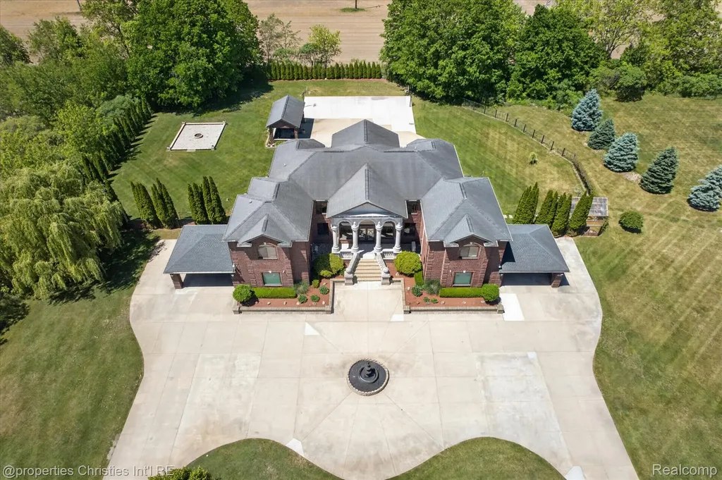 6223 Valleyfield Drive Salem Township MI 48170