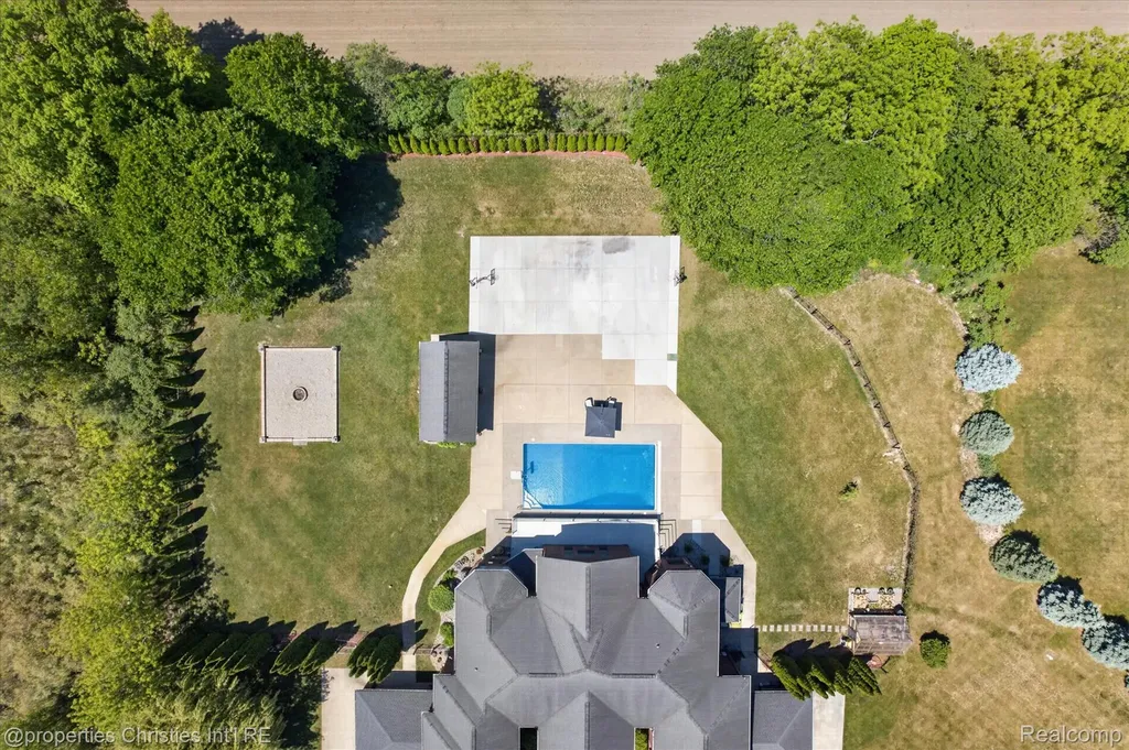 6223 Valleyfield Drive Salem Township MI 48170