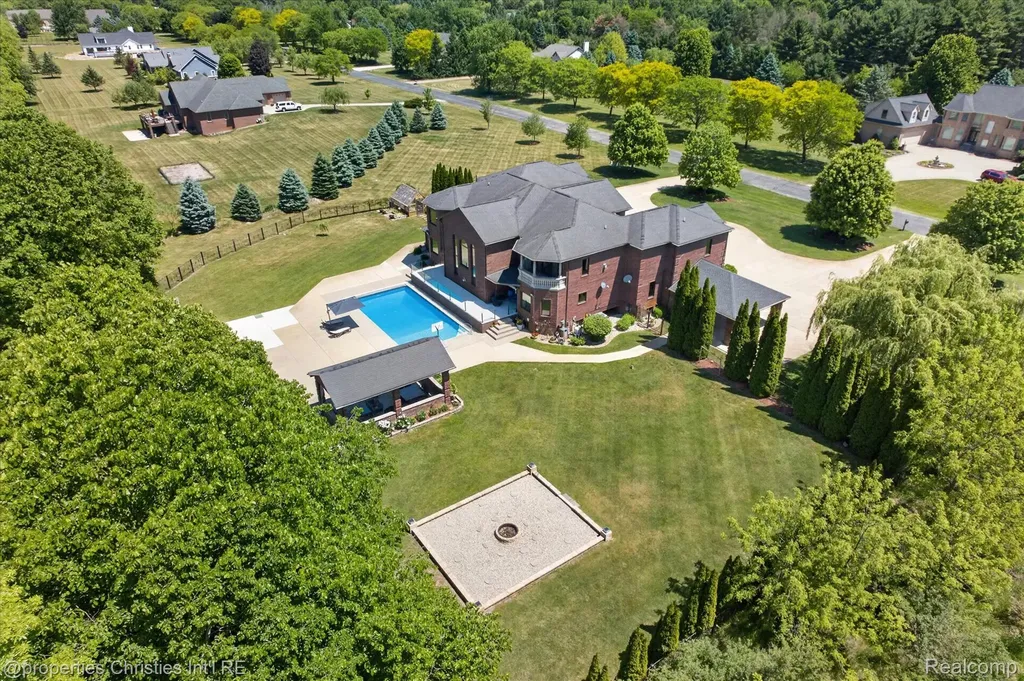 6223 Valleyfield Drive Salem Township MI 48170