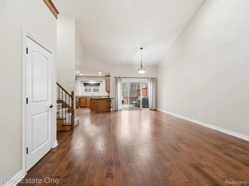 9572 Kingsway Circle Springfield Charter Township MI 48348