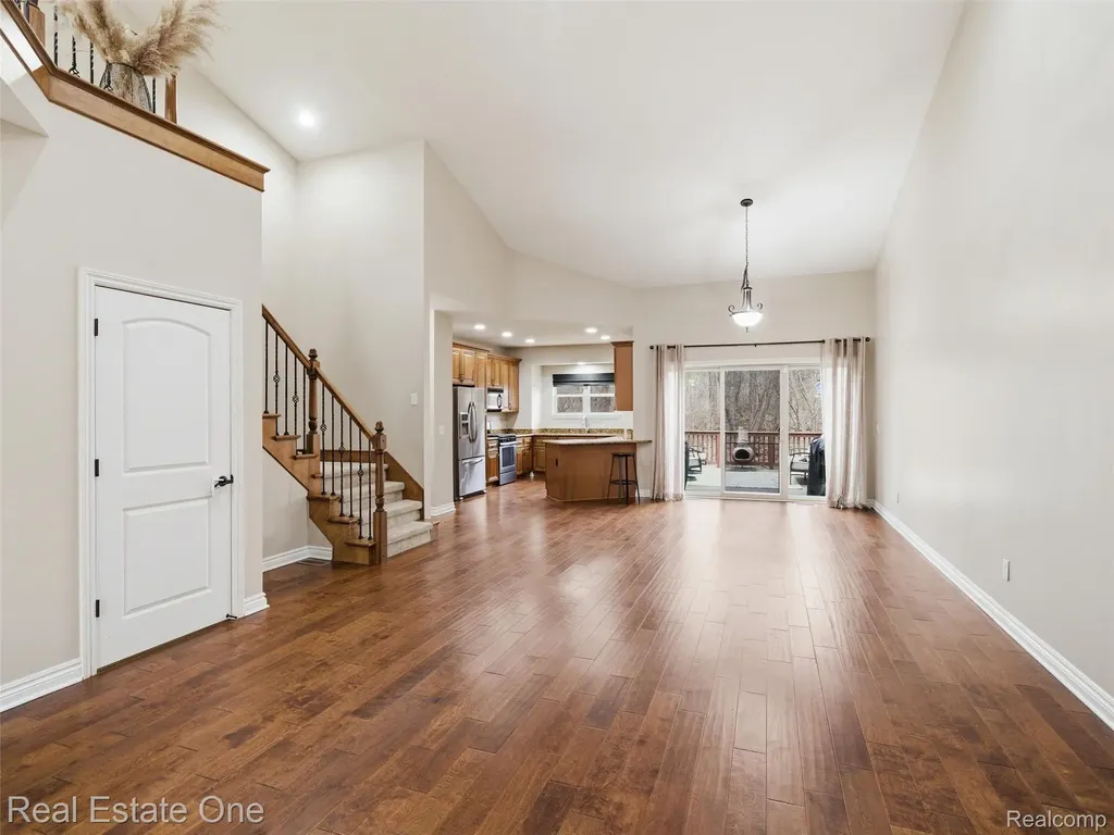 9572 Kingsway Circle Springfield Charter Township MI 48348
