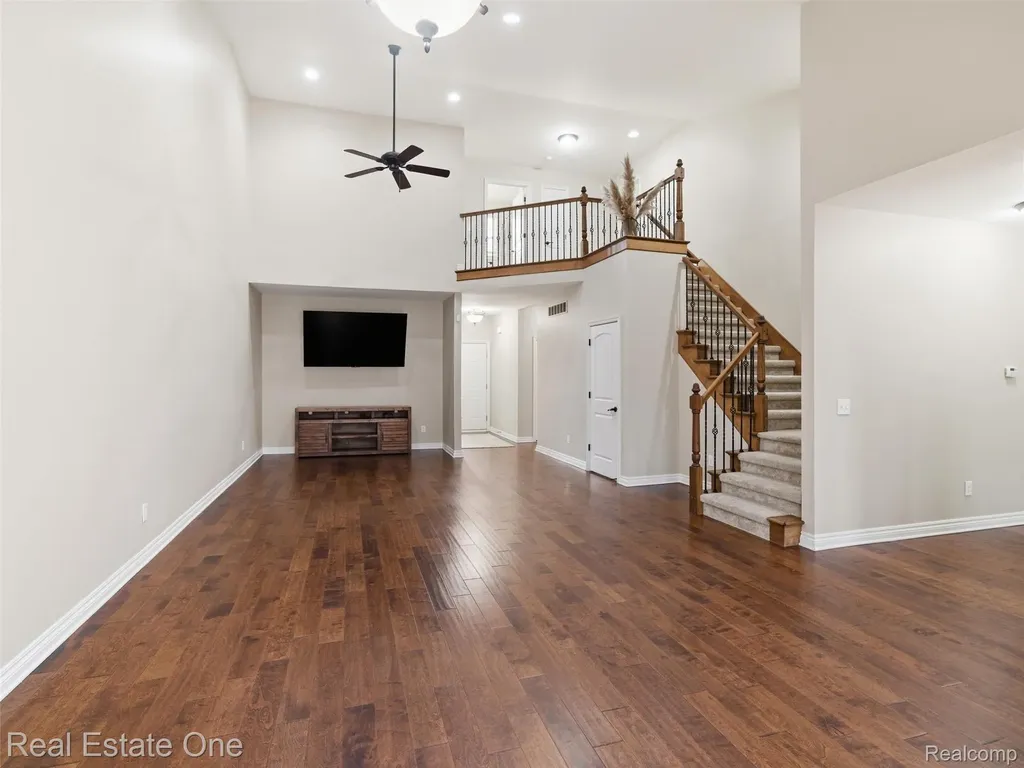 9572 Kingsway Circle Springfield Charter Township MI 48348