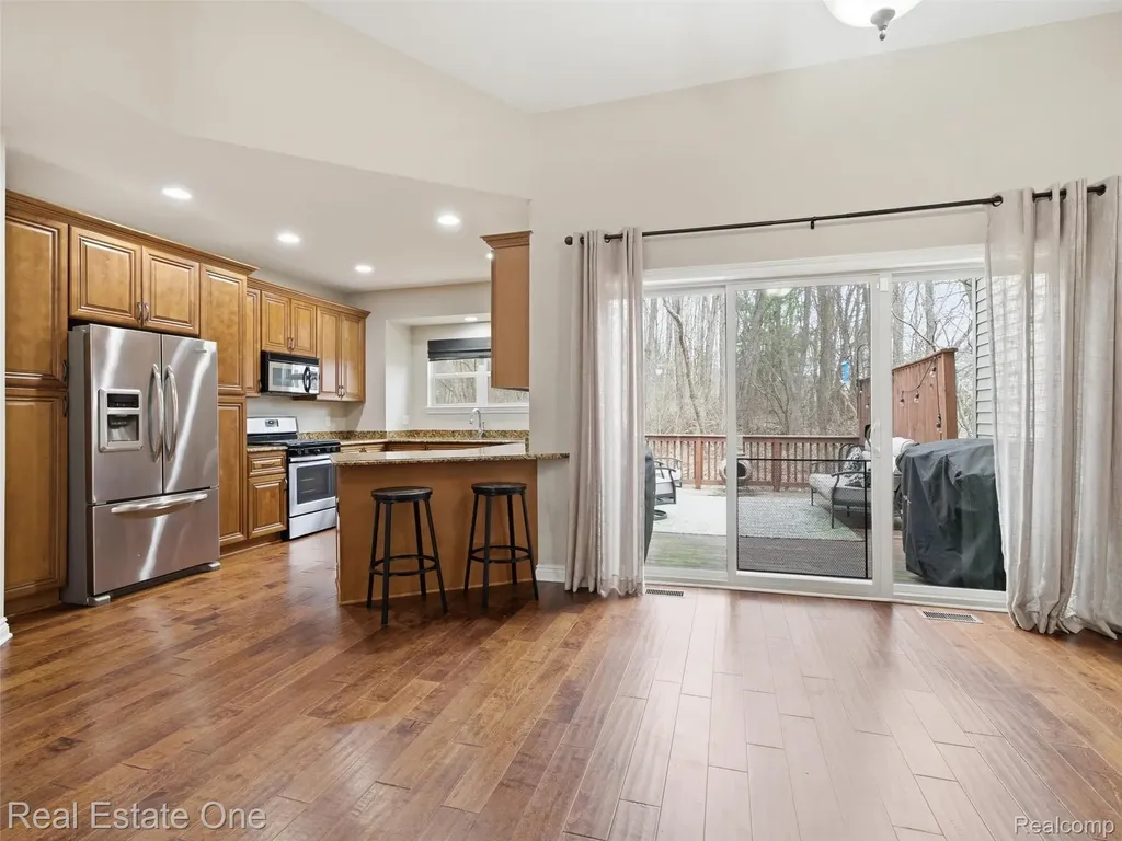 9572 Kingsway Circle Springfield Charter Township MI 48348