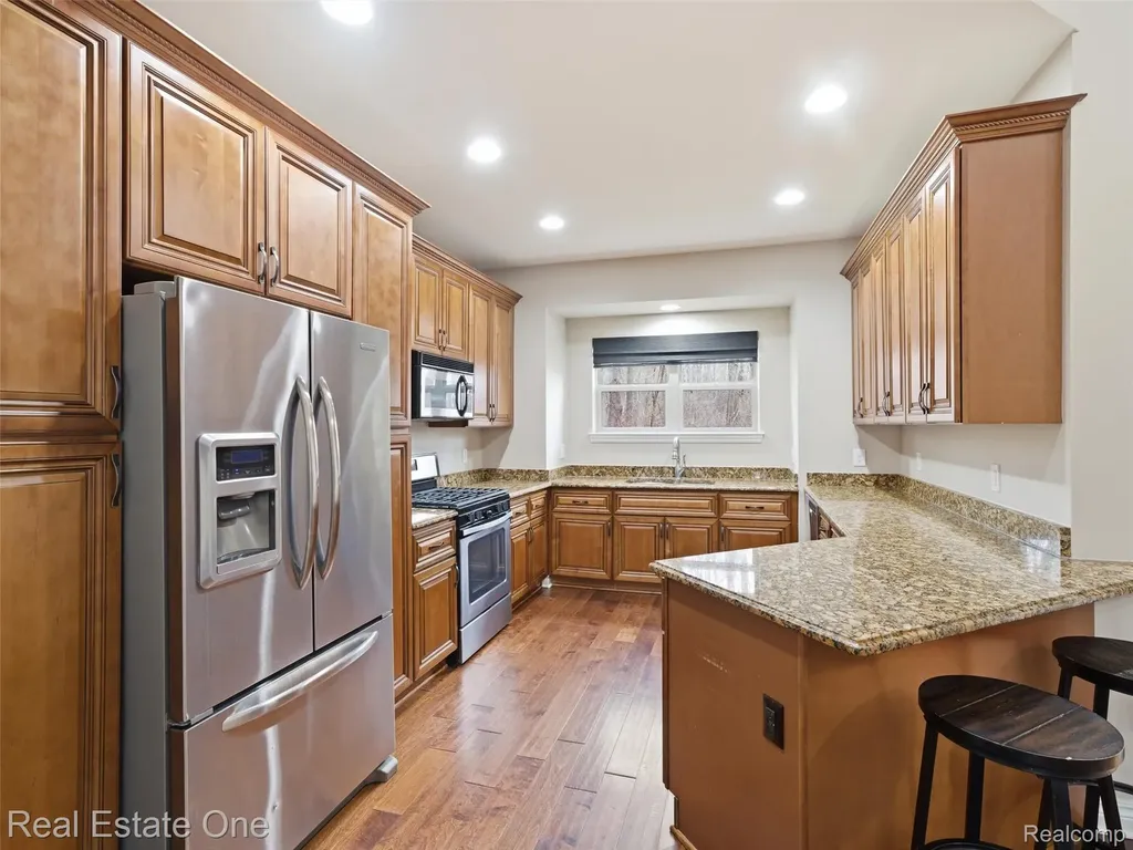 9572 Kingsway Circle Springfield Charter Township MI 48348