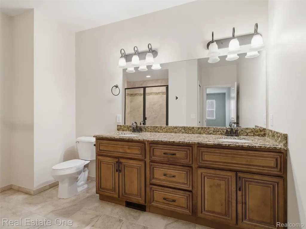9572 Kingsway Circle Springfield Charter Township MI 48348
