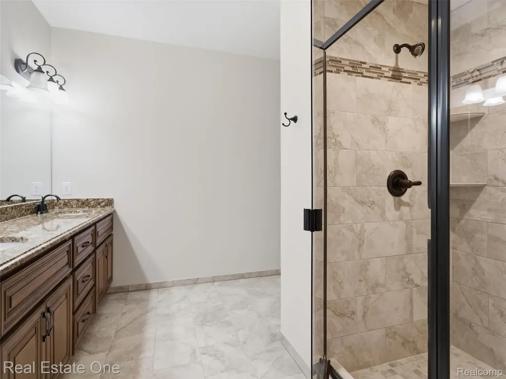 9572 Kingsway Circle Springfield Charter Township MI 48348