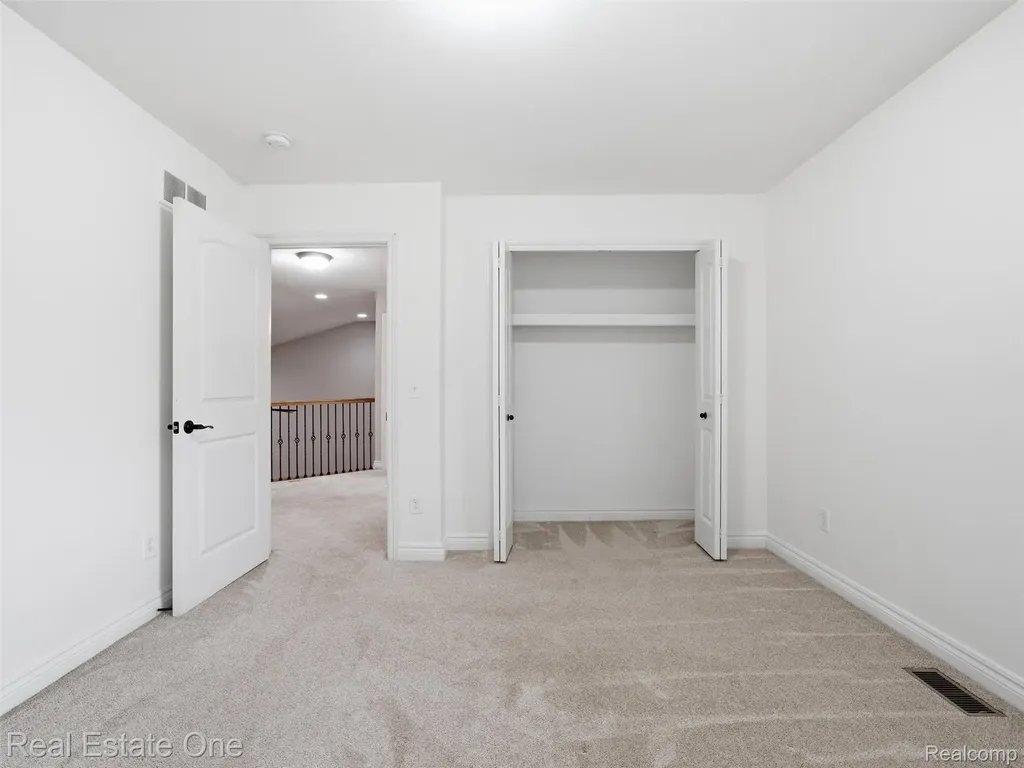 9572 Kingsway Circle Springfield Charter Township MI 48348