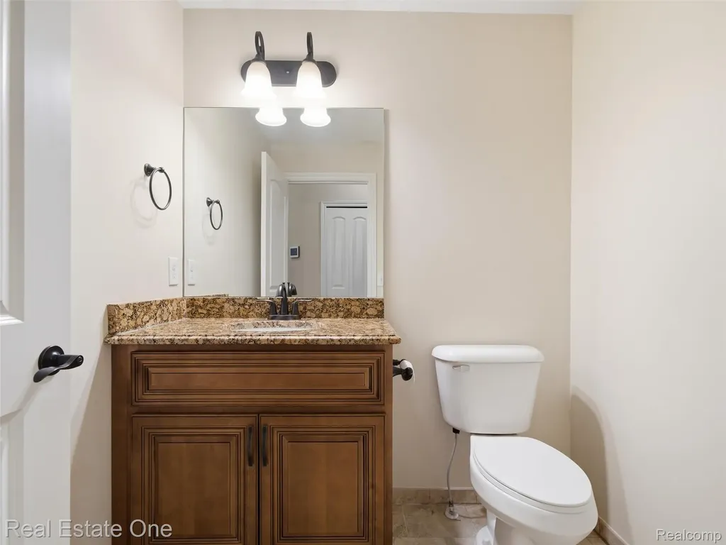 9572 Kingsway Circle Springfield Charter Township MI 48348