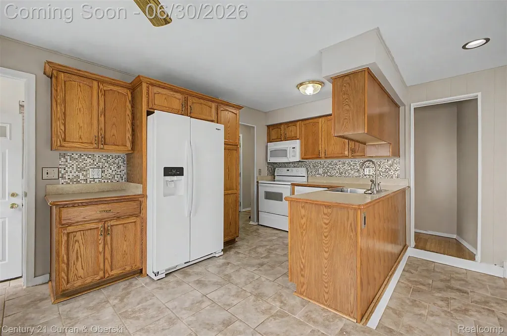 42519 Applecreek Drive Plymouth Charter Township MI 48170