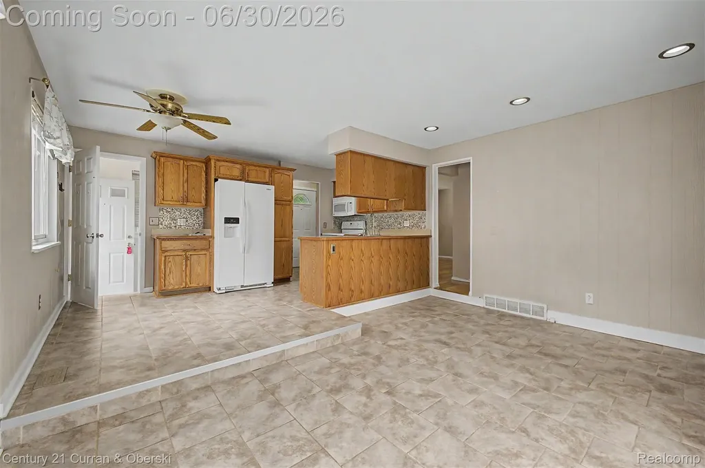 42519 Applecreek Drive Plymouth Charter Township MI 48170