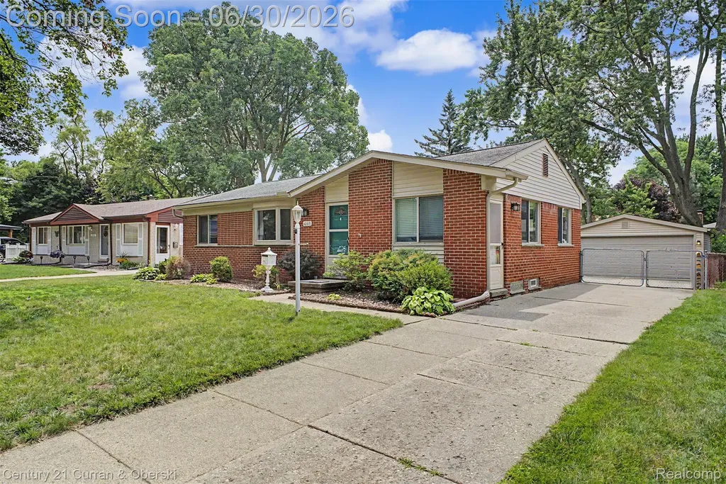 42519 Applecreek Drive Plymouth Charter Township MI 48170