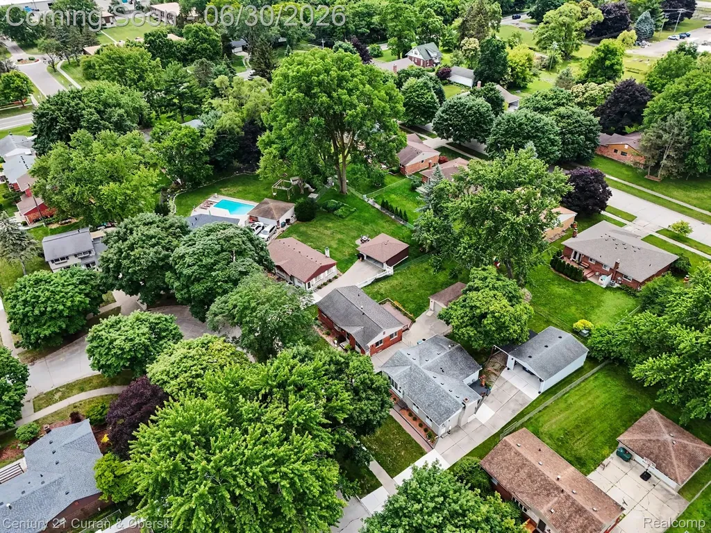 42519 Applecreek Drive Plymouth Charter Township MI 48170