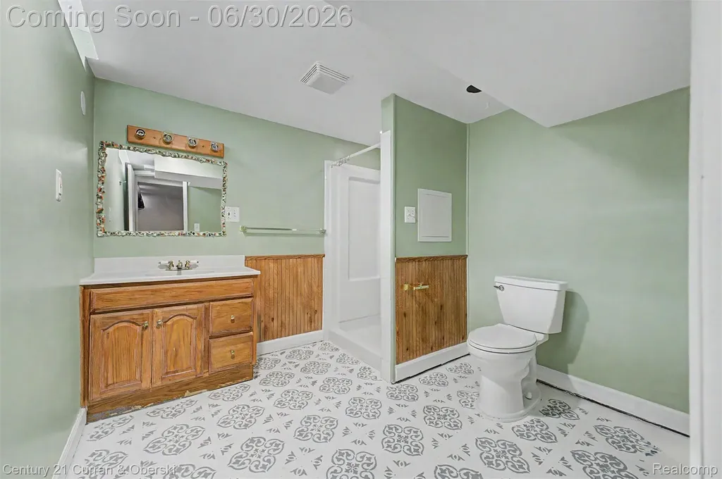 42519 Applecreek Drive Plymouth Charter Township MI 48170