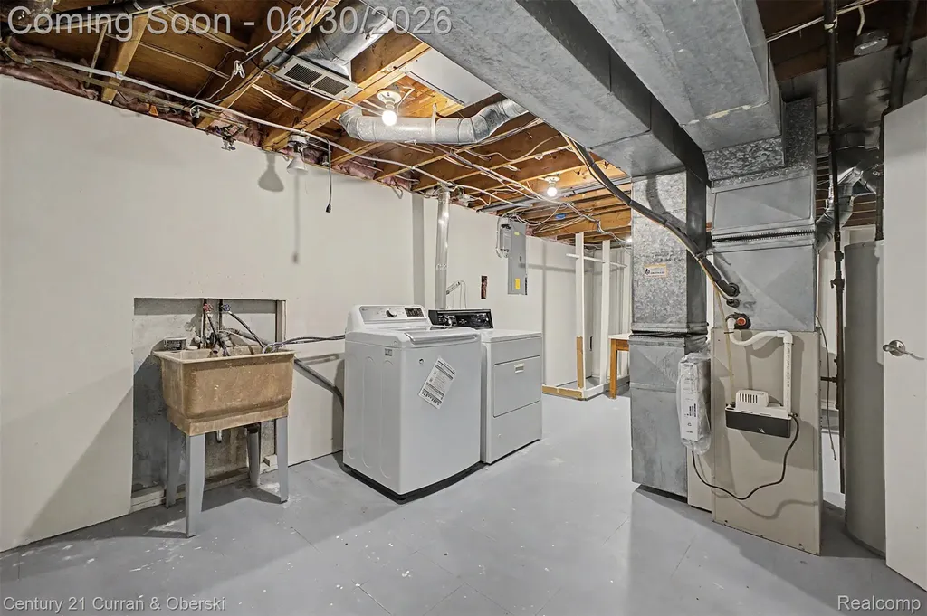 42519 Applecreek Drive Plymouth Charter Township MI 48170