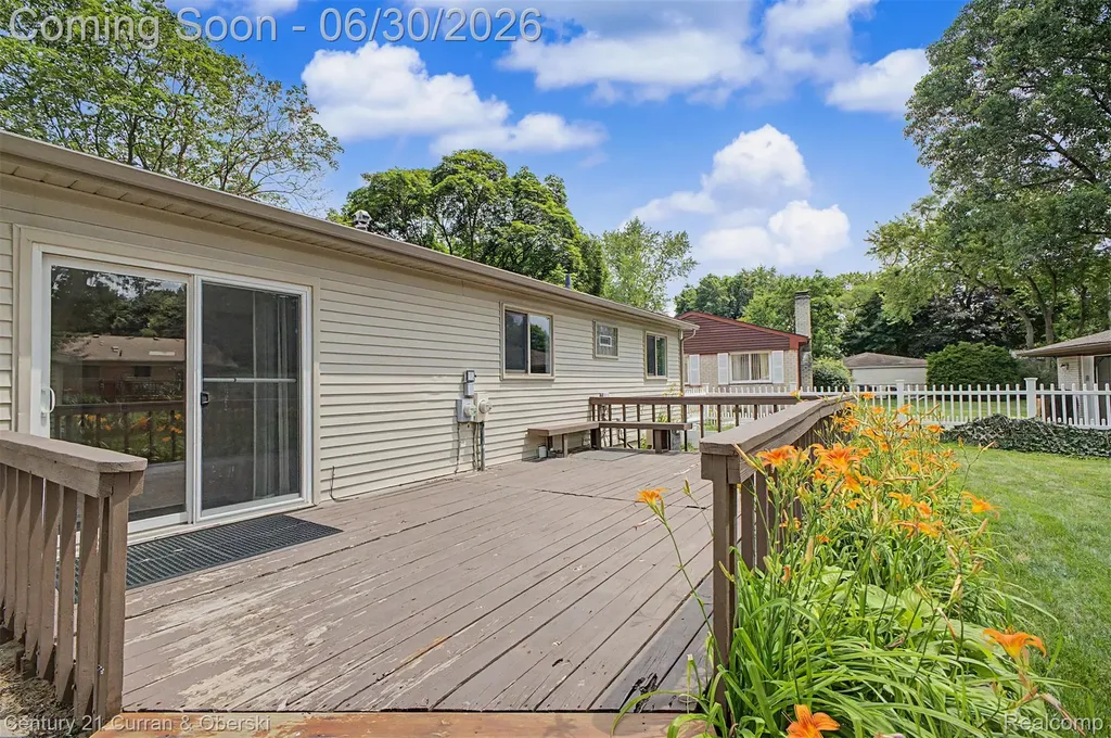42519 Applecreek Drive Plymouth Charter Township MI 48170