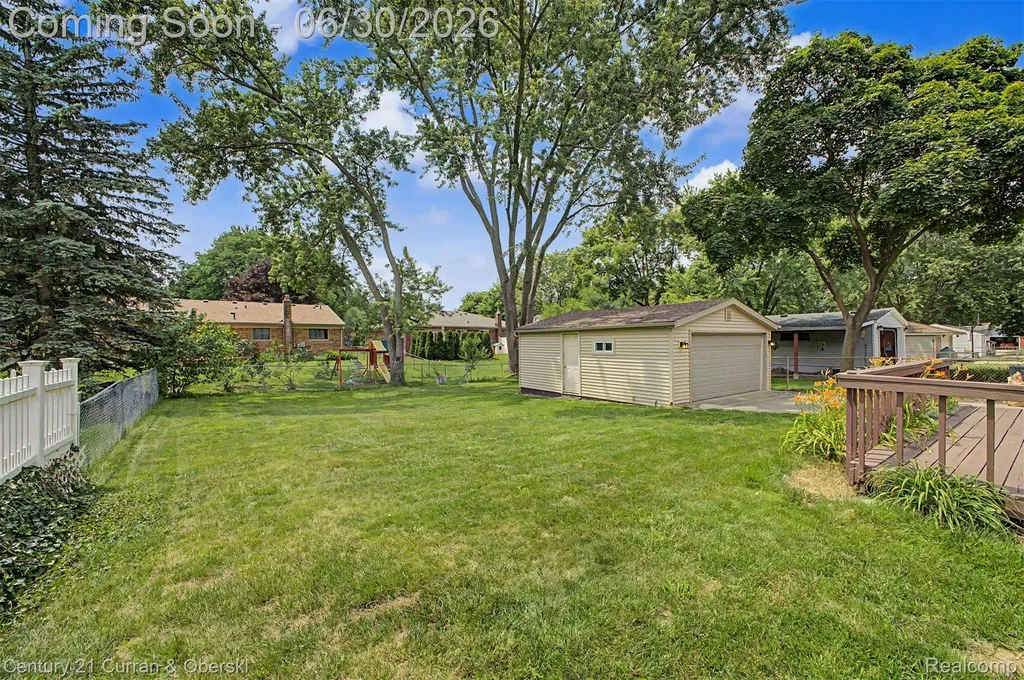 42519 Applecreek Drive Plymouth Charter Township MI 48170