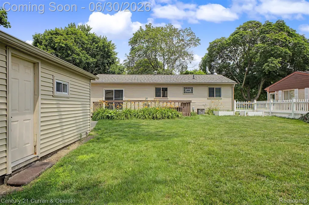 42519 Applecreek Drive Plymouth Charter Township MI 48170