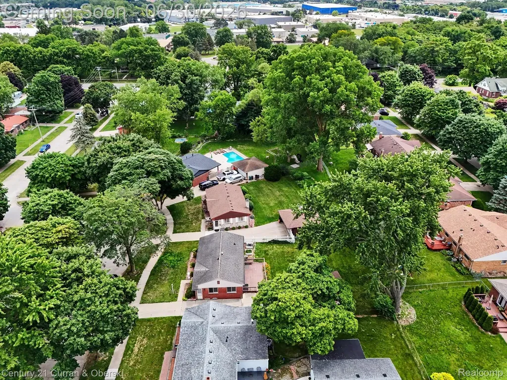 42519 Applecreek Drive Plymouth Charter Township MI 48170