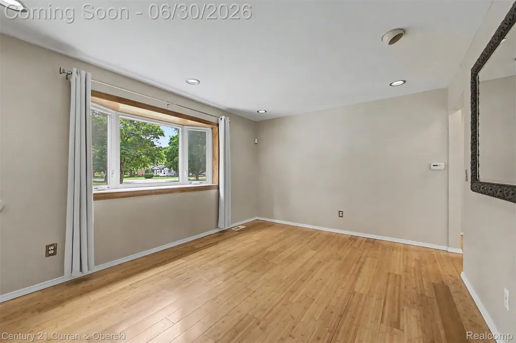 42519 Applecreek Drive Plymouth Charter Township MI 48170