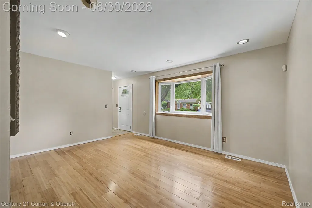42519 Applecreek Drive Plymouth Charter Township MI 48170