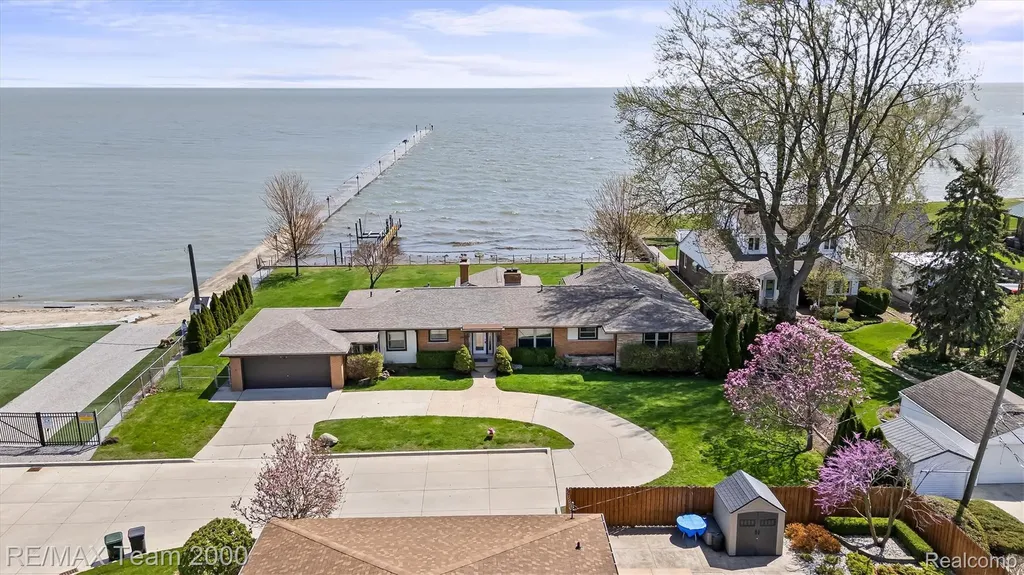 22624 Rio Vista Street St. Clair Shores City MI 48081