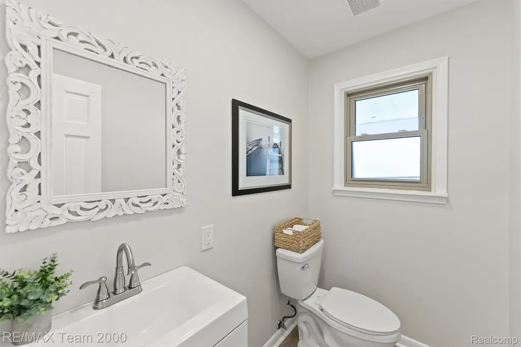 22624 Rio Vista Street St. Clair Shores City MI 48081