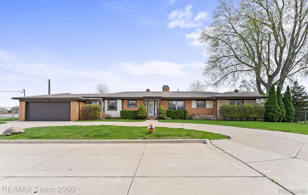 22624 Rio Vista Street St. Clair Shores City MI 48081