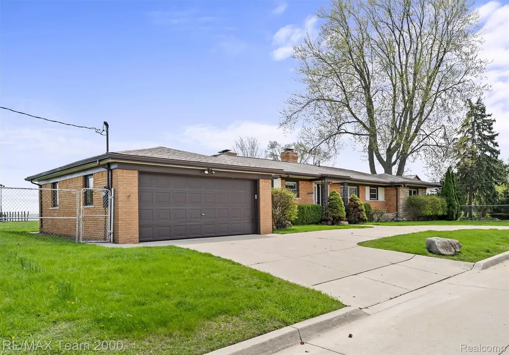 22624 Rio Vista Street St. Clair Shores City MI 48081