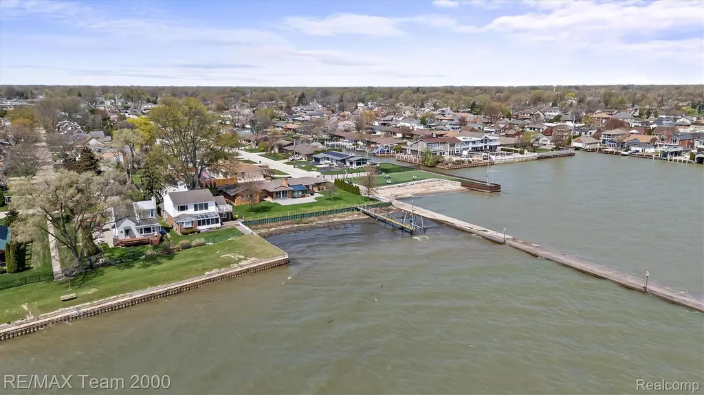 22624 Rio Vista Street St. Clair Shores City MI 48081