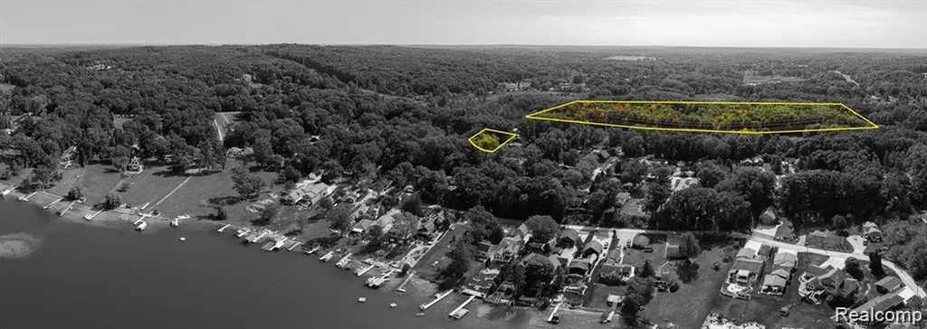 10516 Merrill Drive Fenton City MI 48430