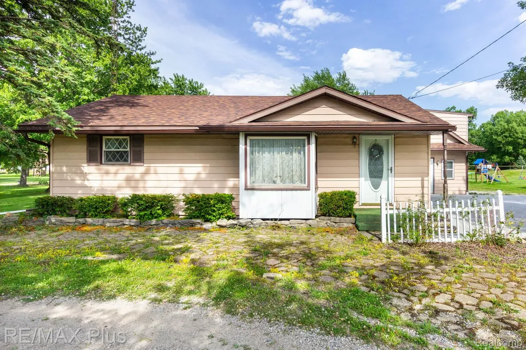3350 N Belsay Road E Genesee Charter Township MI 48506