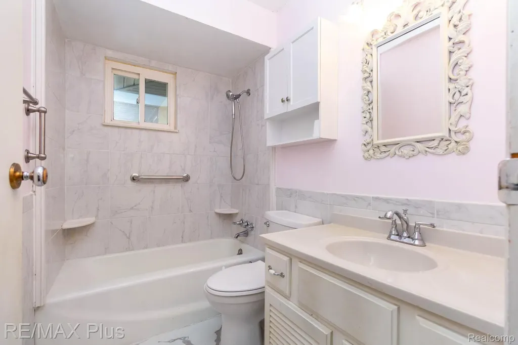 3350 N Belsay Road E Genesee Charter Township MI 48506
