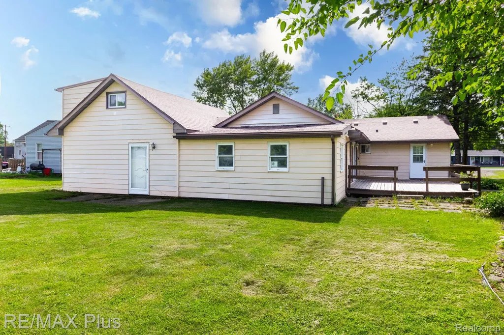 3350 N Belsay Road E Genesee Charter Township MI 48506