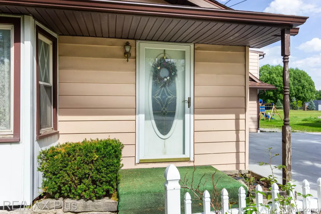 3350 N Belsay Road E Genesee Charter Township MI 48506