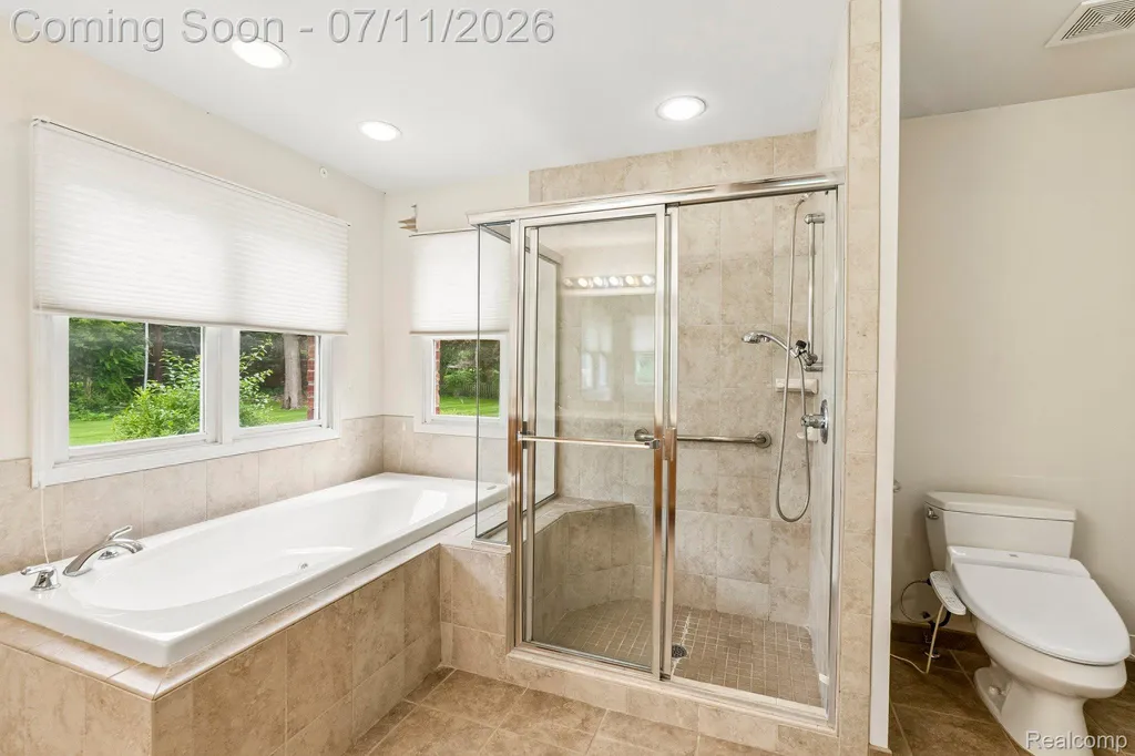 6105 Gilbert Lake Road Bloomfield Hills City MI 48301