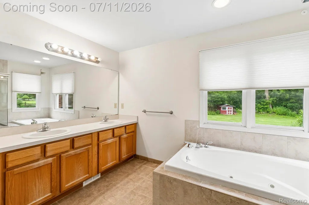 6105 Gilbert Lake Road Bloomfield Hills City MI 48301