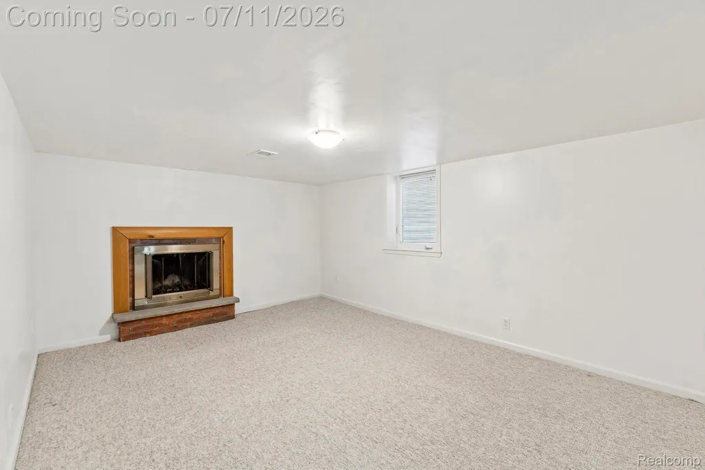6105 Gilbert Lake Road Bloomfield Hills City MI 48301