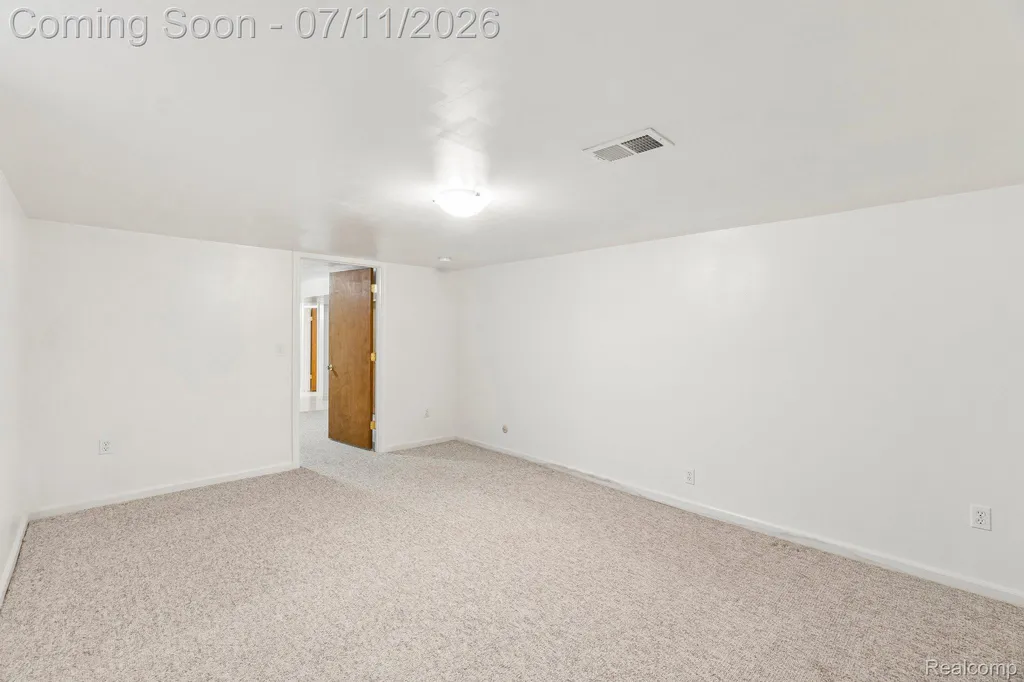 6105 Gilbert Lake Road Bloomfield Hills City MI 48301