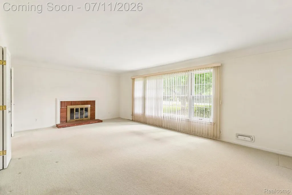 6105 Gilbert Lake Road Bloomfield Hills City MI 48301