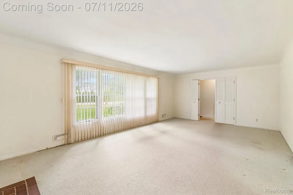 6105 Gilbert Lake Road Bloomfield Hills City MI 48301