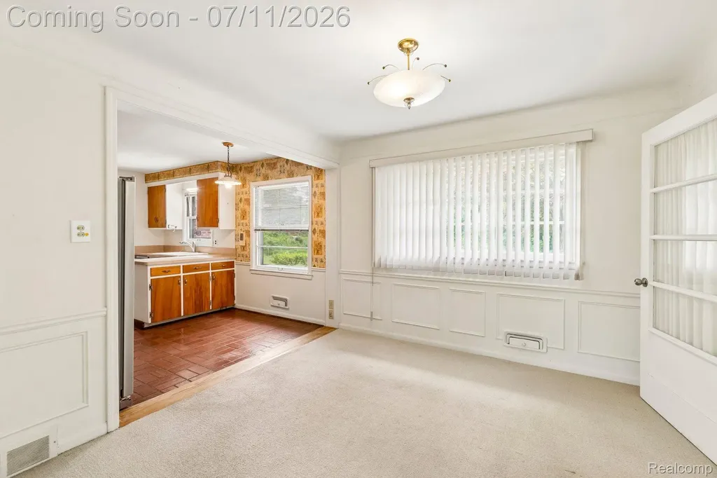 6105 Gilbert Lake Road Bloomfield Hills City MI 48301