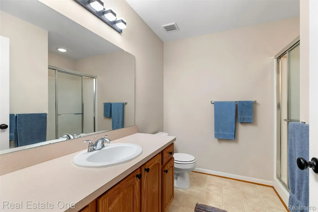 22745 Coachlight Circle Taylor City MI 48180