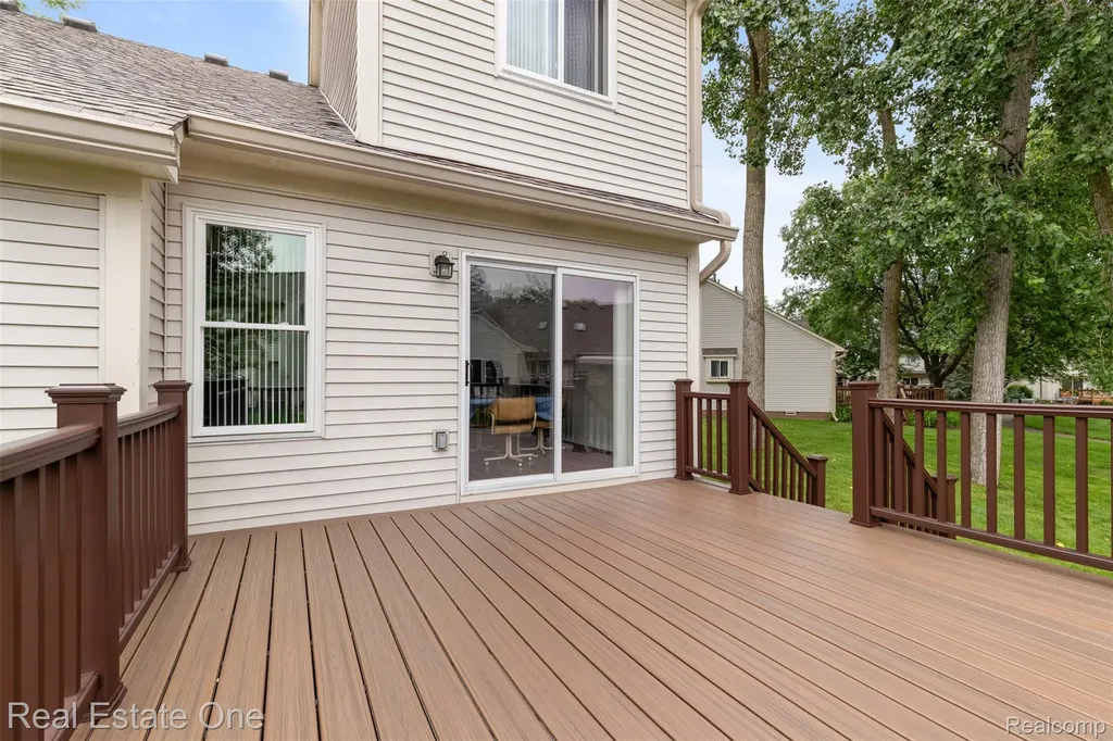 22745 Coachlight Circle Taylor City MI 48180