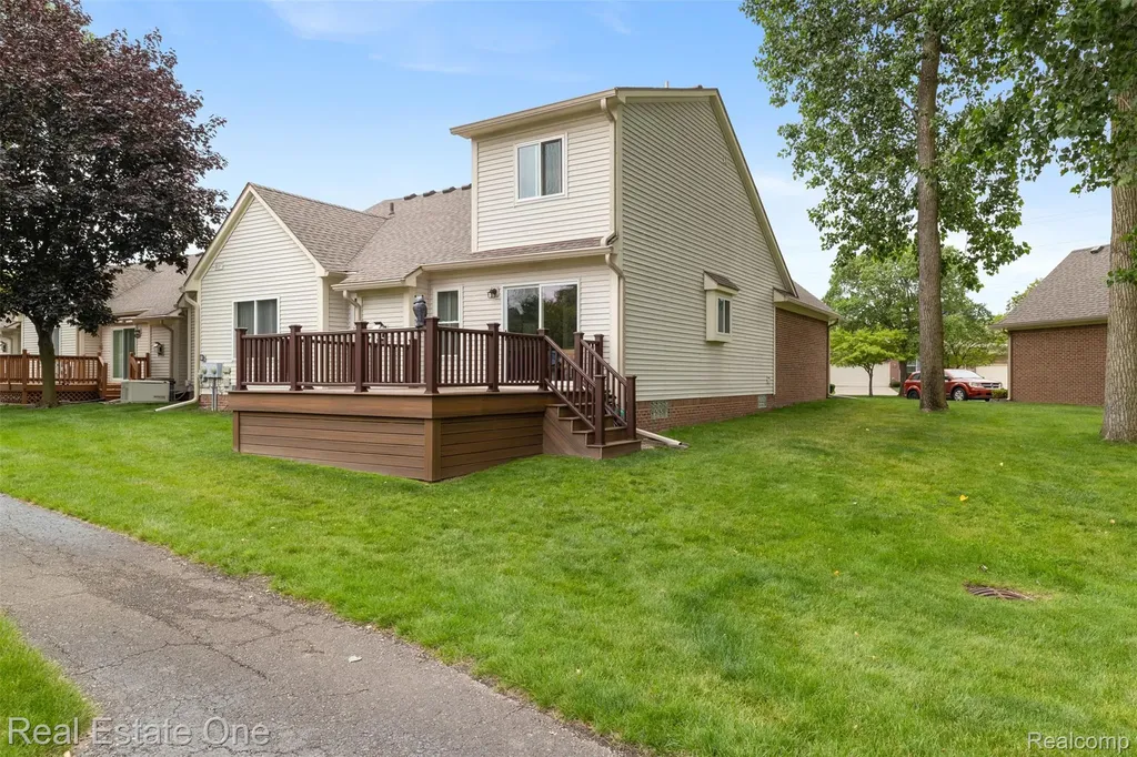22745 Coachlight Circle Taylor City MI 48180