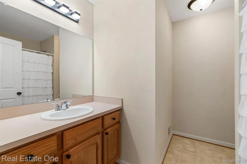 22745 Coachlight Circle Taylor City MI 48180