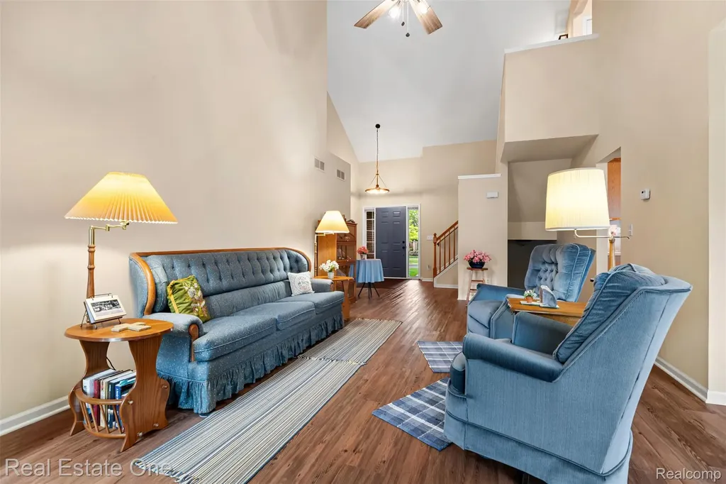 22745 Coachlight Circle Taylor City MI 48180